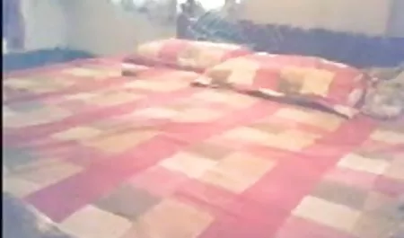 लानत सेक्सी हिंदी फिल्म सेक्सी हिंदी फिल्म है, श्यामला, छात्र, भीगना