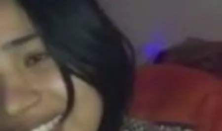Busty पत्नी गड़बड़ हो कोई सेक्स फिल्म जाता है अपने पति के साथ रसोई घर में