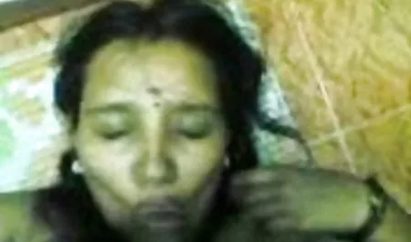 दूसरे के सामने किसी प्रियजन के सामने सेक्सी हिंदी फिल्म कमबख्त द्वारा देशद्रोह का बदला
