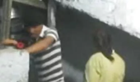 निदेशक की अनुपस्थिति में सचिव अपने कार्यालय में शामिल होता है हॉट सेक्स फिल्म