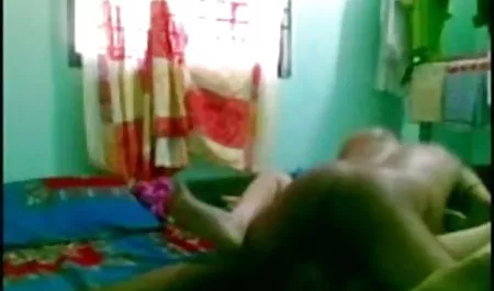 एक फिटनेस लड़की से अद्भुत इंग्लिश पिक्चर दिखाइए सेक्सी संभोग