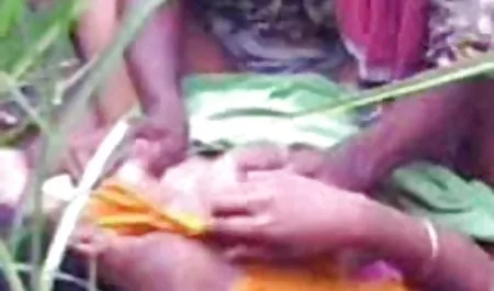 मेरे सौतेले भाई ने सेक्सी फिल्म चाहिए सेक्सी फिल्म सेक्सी घर पहुंचने पर पोर्न देखा