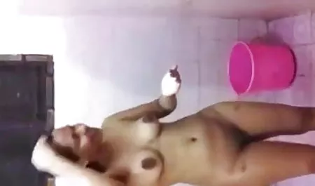 एक आदमी ने एक शिक्षक और उसके सहपाठी की चुदाई की सेक्सी मूवी हिंदी माई