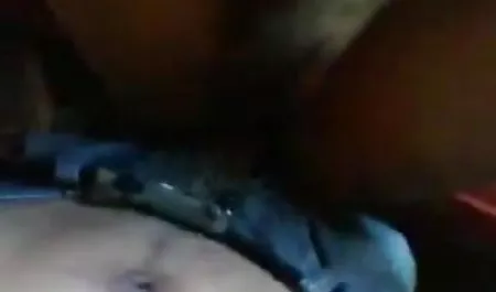 गुलाम सेक्सी फिल्म वीडियो में वेश्या में बदल गया