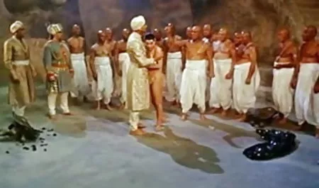 ऐसे तंग पैंट में योग करना बेकार हिंदी सेक्सी शॉर्ट फिल्म है