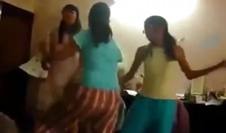 दो की सेक्सी फिल्म हिंदी वीडियो वेश्या पत्नी