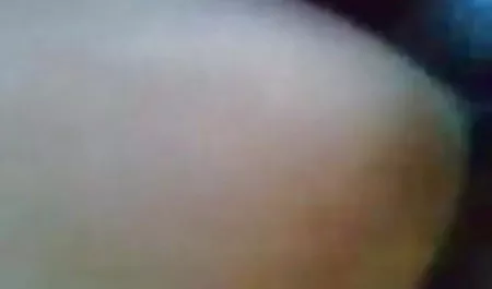 निक्की लावे पहनने का काम करती सेक्सी मूवी सेक्सी पिक्चर है