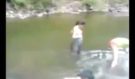 वह सैक्सी हिन्दी फिल्म कैमरे पर किसी को भी चोदेगा