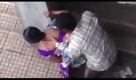 जीभ सूत्र एक सफेद कमरे में सेक्सी फिल्म वीडियो दे दो दो लड़कियों बकवास है