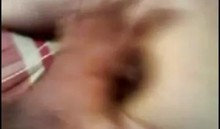 सींग का बच्चा उसकी सौतेली माँ सेक्सी फिल्म वीडियो में fucks