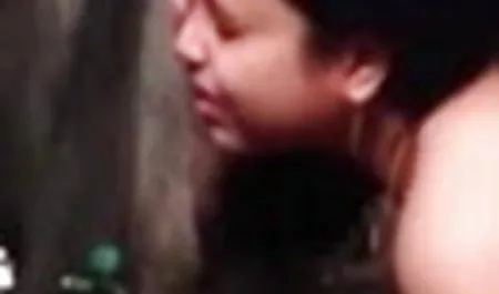 इबीसा में एलिस नग्न होकर चलती है, किसी से शर्मिंदा नहीं सेक्सी फिल्म हिंदी सेक्सी फिल्म