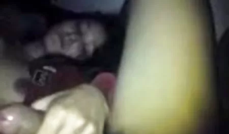वह सेक्सी पिक्चर हिंदी में पर्याप्त नहीं है, टोपी में खुजली है