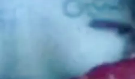 किन्नर उँगलियाँ और घर पर हिंदी फिल्म की सेक्सी चूसने