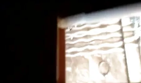 सुबह अपनी प्रेमिका को पीटते हुए हिंदी सेक्सी फिल्म दिखाइए