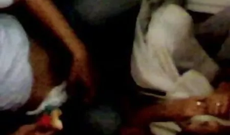 ऐलेना टैटू बैंडो के साथ बिल्ली कमबख्त हो जाता हिंदी सेक्सी पिक्चर हिंदी है