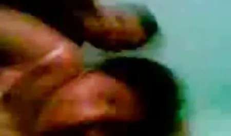 जब पिताजी आराम कर रहे थे तब शॉवर में सौतेली सेक्सी फिल्म वीडियो दे दो माँ थी