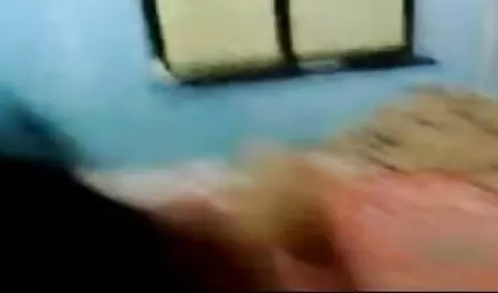 सुपरगर्ल अपनी पत्नी से उसे बचाने सेक्सी पिक्चर वीडियो नई के लिए पड़ोसी के पास पहुंची