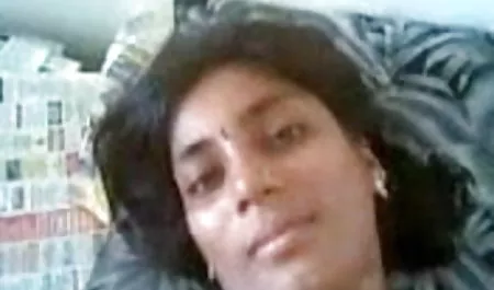वह पोशाक के नीचे चढ़ हिंदी सेक्सी फिल्म हिंदी सेक्सी फिल्म गया, तेल के साथ गधे को तेल लगाया और एक यूक्रेनी गड़बड़ किया