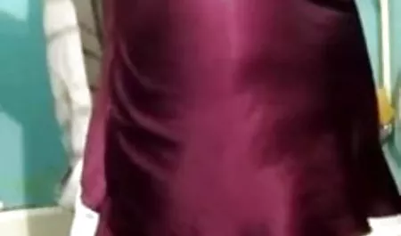 काम से आया हिंदी सेक्सी मूवी वीडियो है चूसना