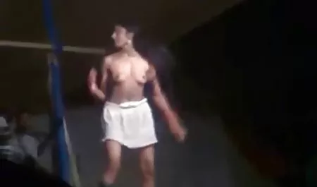 लियोन के साथ निवासी ईविल 2 आद्या वोंग रीमेक सेक्सी फिल्म भेजो हिंदी में