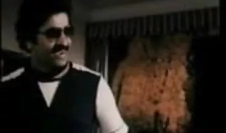 कामोत्तेजक के सभी क्षेत्रों के लिए एक हिंदी सेक्सी फिल्म दिखाओ श्यामला मालिश से प्राप्त मालिश की मेज पर एक ग्राहक