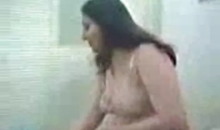 Stepbrother पारदर्शी सफेद सेक्स सेक्स पिक्चर लेगिंग में अपनी सौतेली बहन को चोदता है।