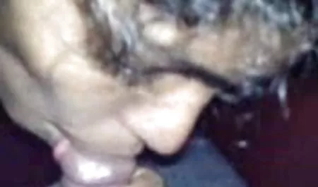 मैं स्थिति का फायदा उठाता हूं हिंदी में सेक्सी फिल्म हिंदी में और अपने अधीनस्थ एनेका को चोदता हूं