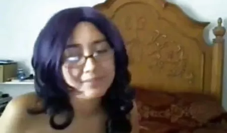 नशे में गोरा सेक्सी हिंदी फिल्म मूवी वीडियो दो में चूसता है और उन्हें एक गधा देता है