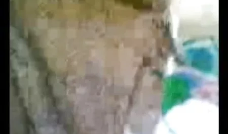 अंदर गुदा बाहर कर सेक्सी पिक्चर दिखाइए इंग्लिश में दिया, दया की प्रतीक्षा मत करो!