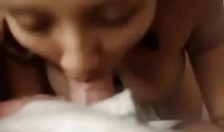 नशे में लड़की सेक्सी मूवी हिंदी में पार्किंग में नंगी घूमती है