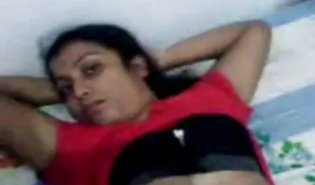 प्रेमिका सेक्स हिंदी पिक्चर और उसके चरण माँ के साथ कमबख्त प्रेमी