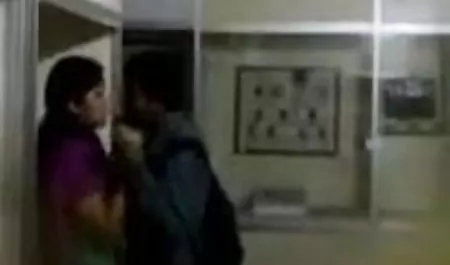 पैंटी बॉलीवुड सेक्सी फिल्म में चूत
