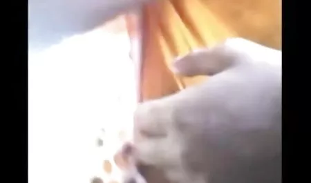 हेनपेक ने अपनी प्रेमिका की पैंटी को मुँह में ले लिया सेक्स फिल्म मूवी