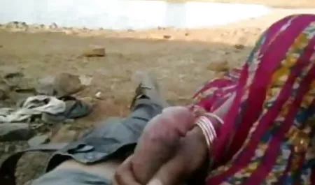 जब मैं आराम कर रहा था, तो एक अजनबी ने मेरी सेक्सी फिल्म सेक्सी फिल्म सेक्सी चुदाई की