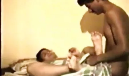 मेरी प्रेमिका कार में शरारती है सेक्सी फिल्म हिंदी