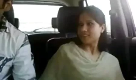 उसने 18 साल के एक गाँव के सेक्सी फिल्म भेजो सेक्सी चूजे को एक मुर्गे के मुंह में डाल दिया