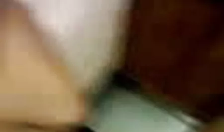 काम सेक्सी फिल्म लोड कर दो के बाद, सचिव के साथ चलता है