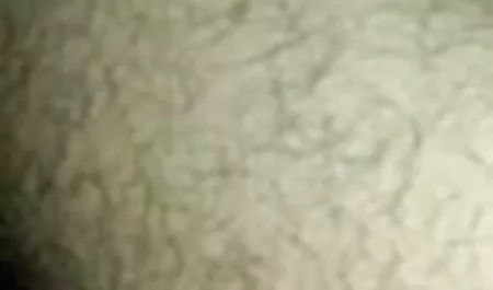 बाबा एक कटोरे में पेशाब करता है और अपने रूममेट के सेक्सी पिक्चर वीडियो सेक्सी वीडियो लिए एक कॉकटेल बनाता है