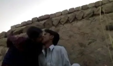 पति ने मेरे जांघिया पहन लिए और कोनी बना दिया फिल्म हिंदी सेक्सी