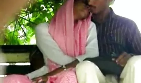 उसने अपनी प्रेमिका को एक हिंदी में सेक्सी मूवी वीडियो दोस्त के अधीन कर दिया