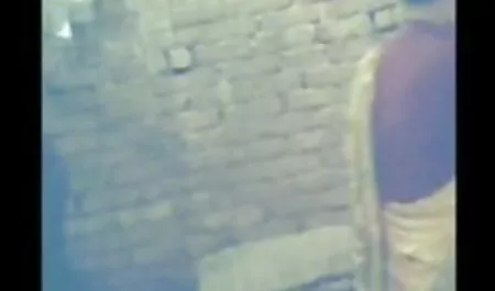 बहन हस्तमैथुन छिपे हिंदी वीडियो सेक्सी फुल मूवी हुए कैमरे को देखते हुए