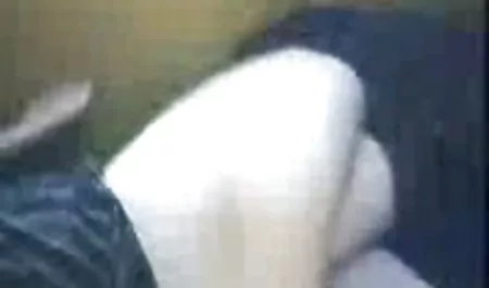 मेरी चूत और चेहरे पर हिंदी सेक्सी पिक्चर फिल्म सह