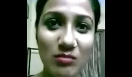 दो सेक्सी वीडियो फुल मूवी हिंदी सुंदर लड़की चित्रकारों कमबख्त और सह के साथ उसके चेहरे को भरने