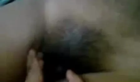 सोती हुई पत्नी मुझे परेशान करती हिंदी फिल्म सेक्सी वीडियो है