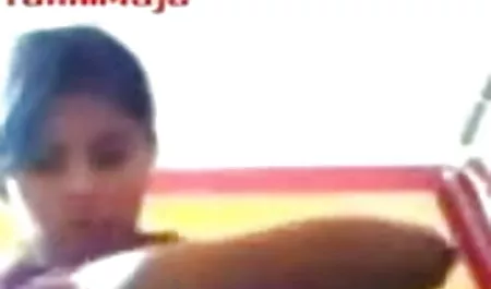 उसने एक सहपाठी को देखा सेक्सी फिल्म की वीडियो दिखाओ