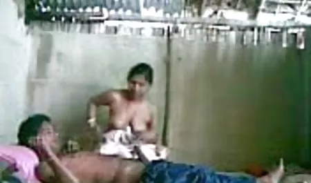 घर के बाहर हिंदी की सेक्सी मूवी पेशाब करती लड़कियां