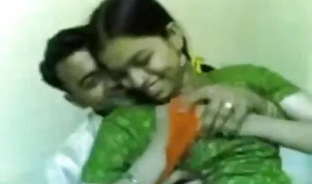 लड़की को एक सेक्सी पिक्चर मद्रासी बड़ा डिक प्राप्त है