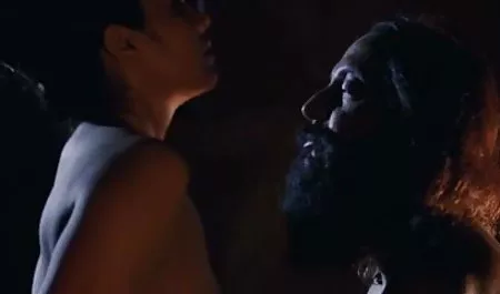 बूढ़ा और उसकी जवान हिंदी सेक्सी फिल्म हिंदी लड़की